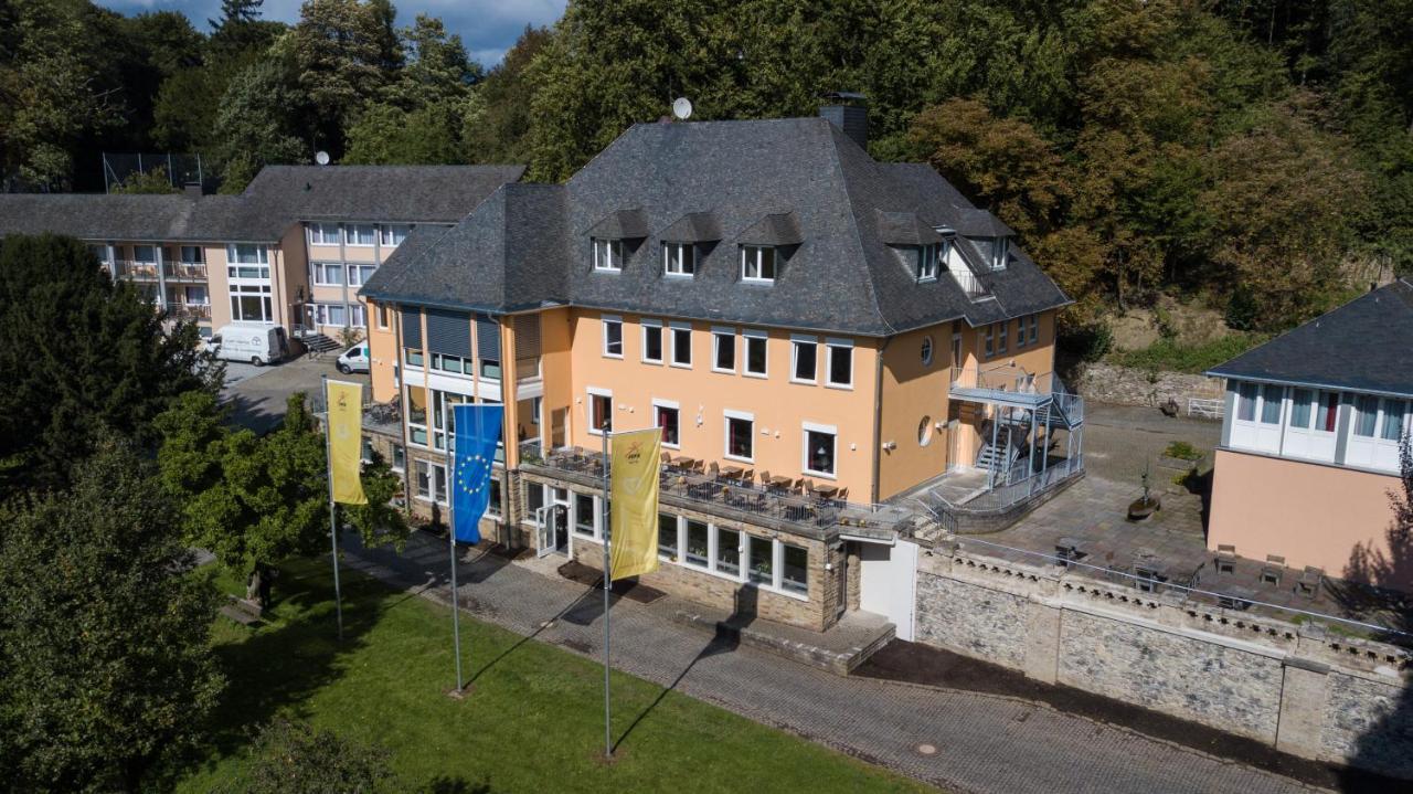 Отель Jufa Koenigswinter/bonn 4*