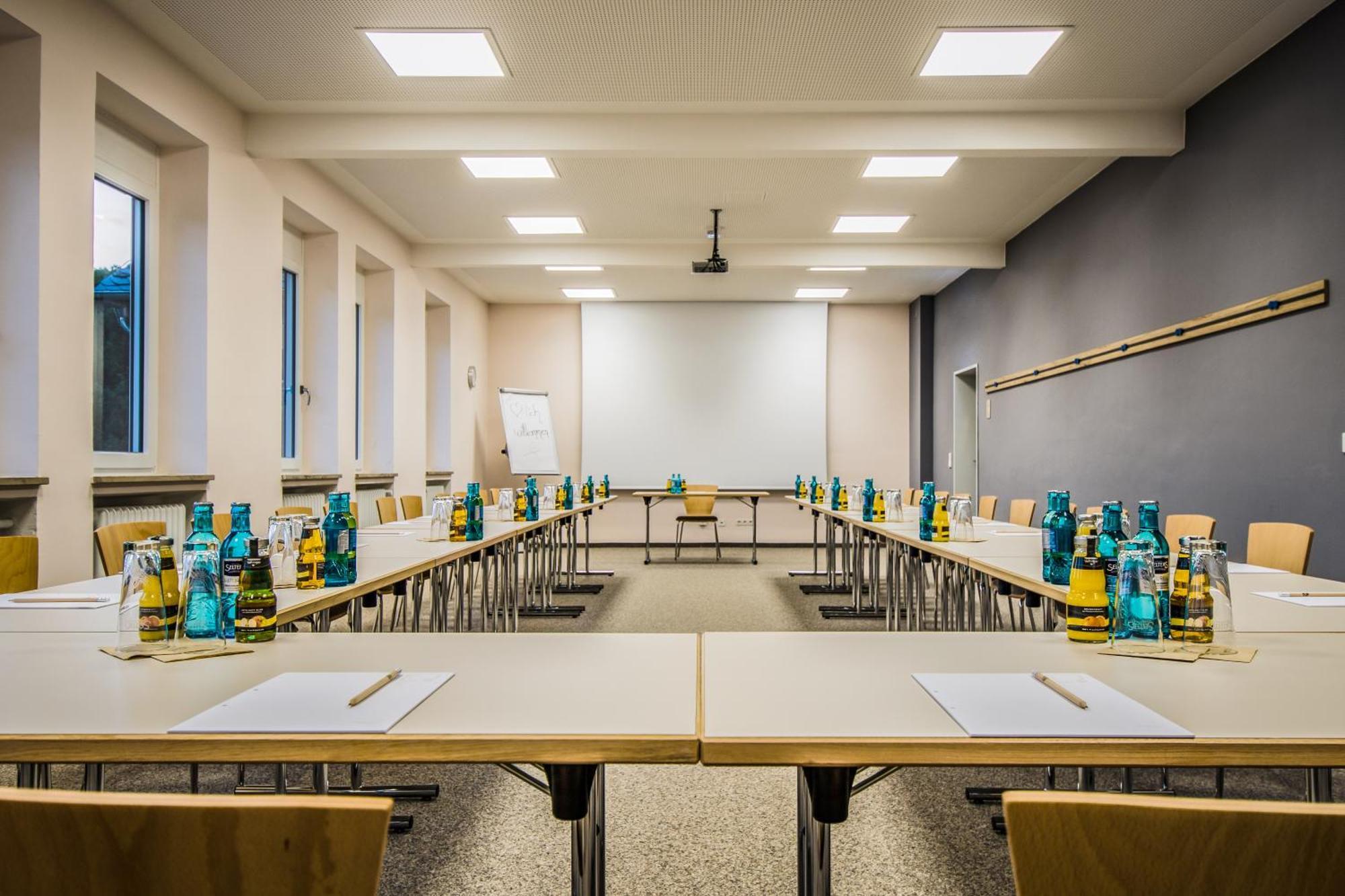 Отель Jufa Koenigswinter/bonn 4*